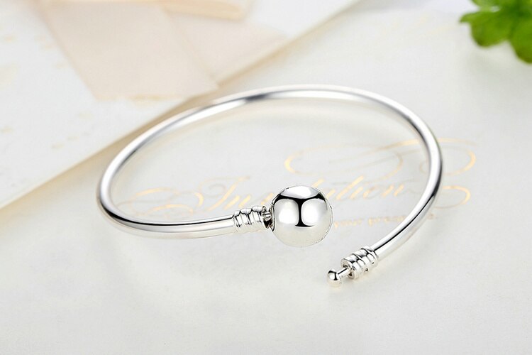 Snowflake Clasp Bracelet