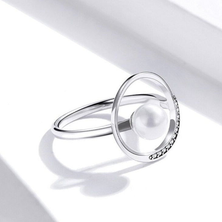 Gentle Shell Bead Ring