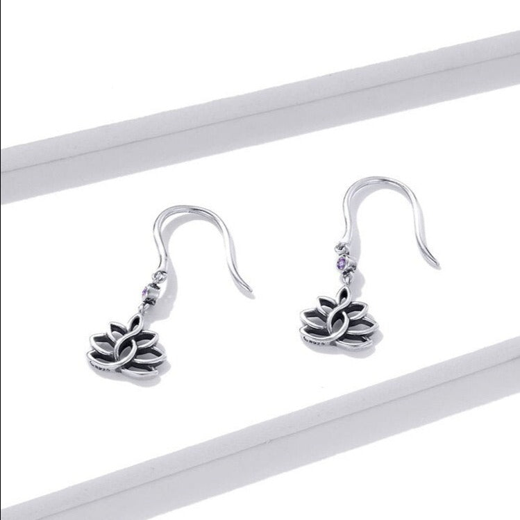 Elegant Lotus Earring